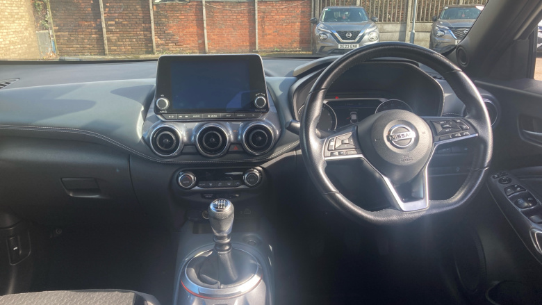 Nissan Juke 1.0 DiG-T N-Connecta 5dr Petrol Hatchback